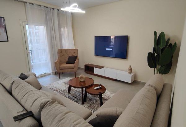Fully Furnished | Master Bedroom | 90 Avenue