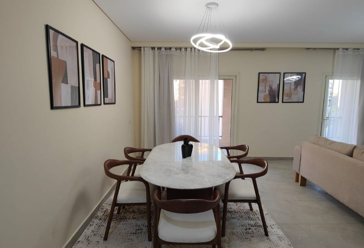 Photo 4 of 8 — Fully Furnished | Master Bedroom | 90 Avenue