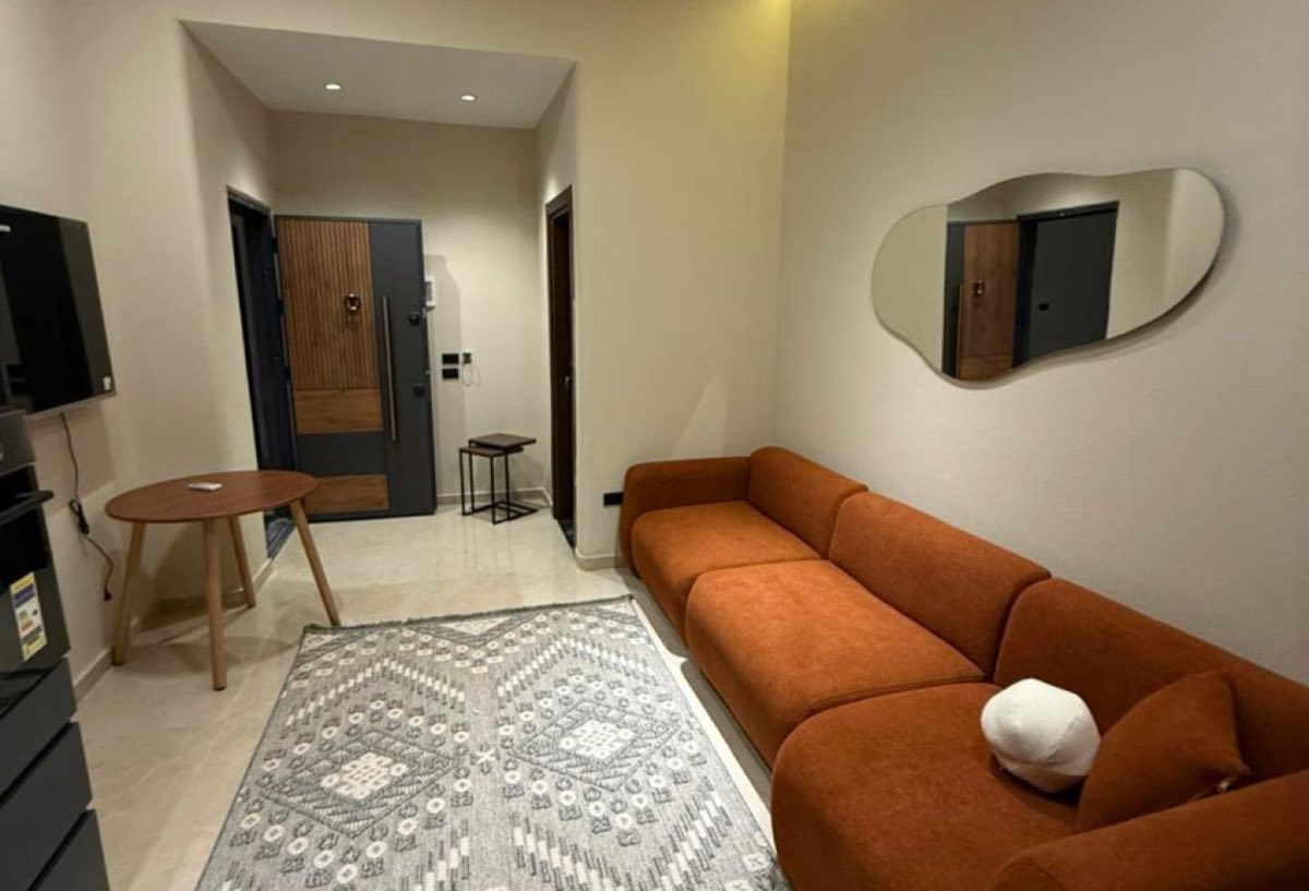 Photo 1 of 8 — Private Entrance | Private Garden | First Use