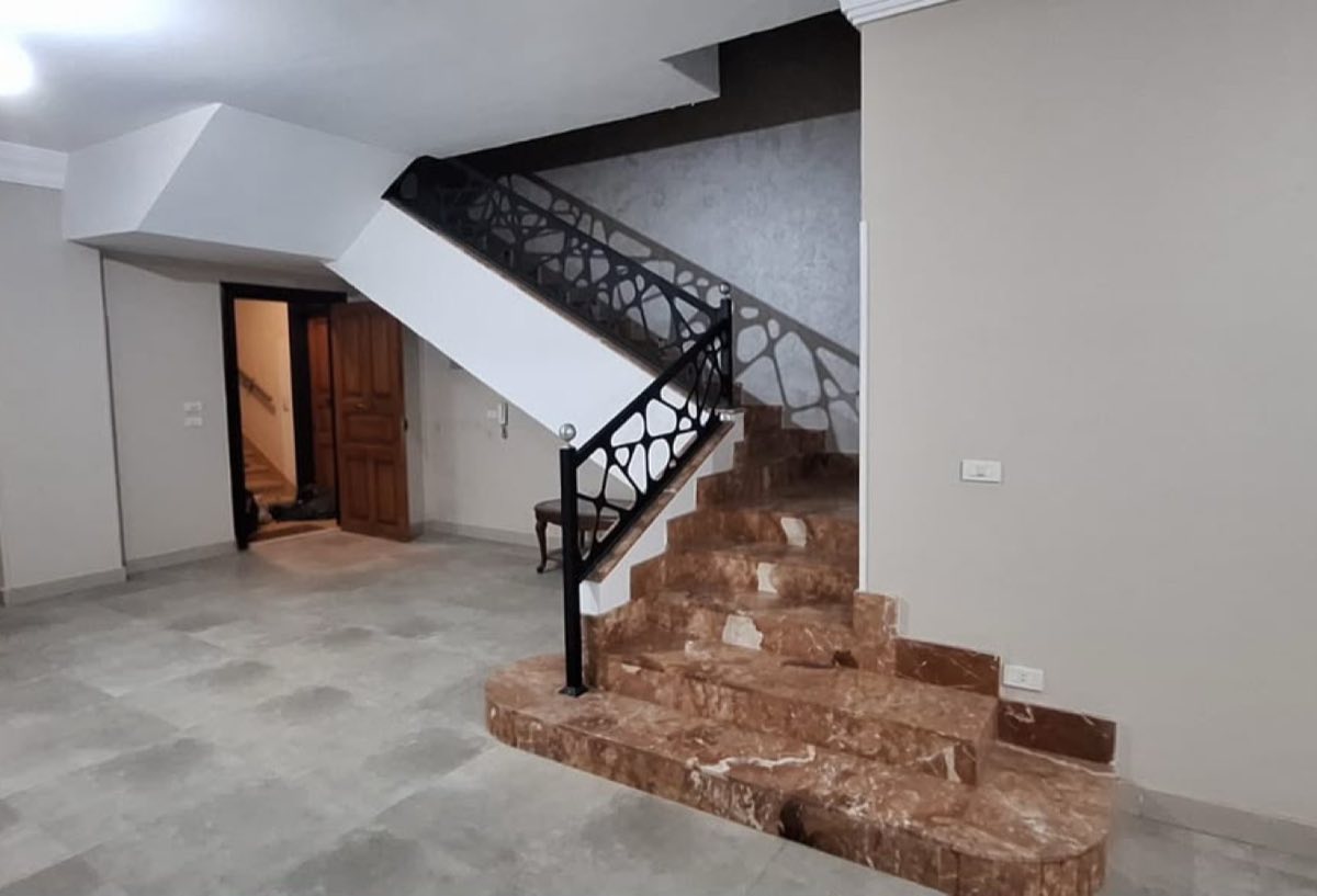 Photo 5 of 8 — Direct Axis View | Duplex | Fully Equipped