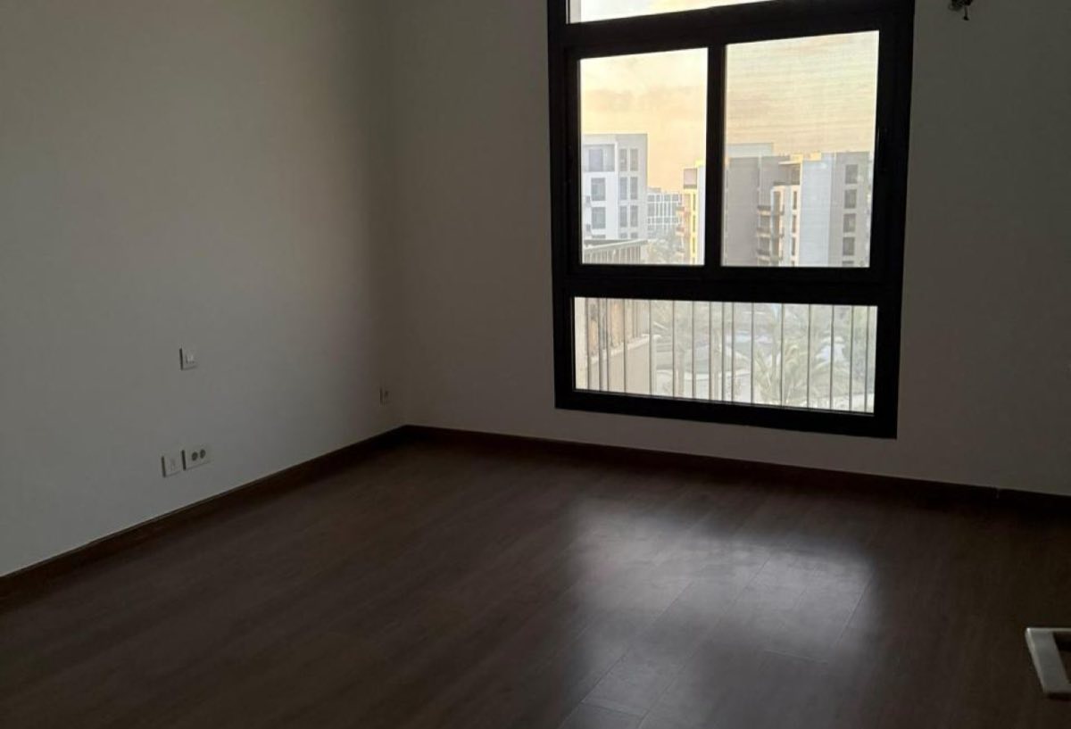 Photo 7 of 8 — Smart Home | Garden View | Prime Location