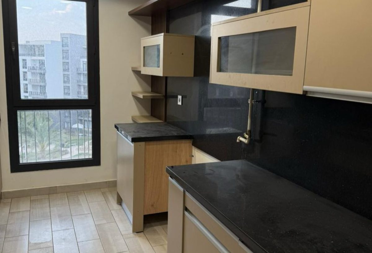 Photo 4 of 8 — Fully Finished | 3BR + Maid | Aura CFC