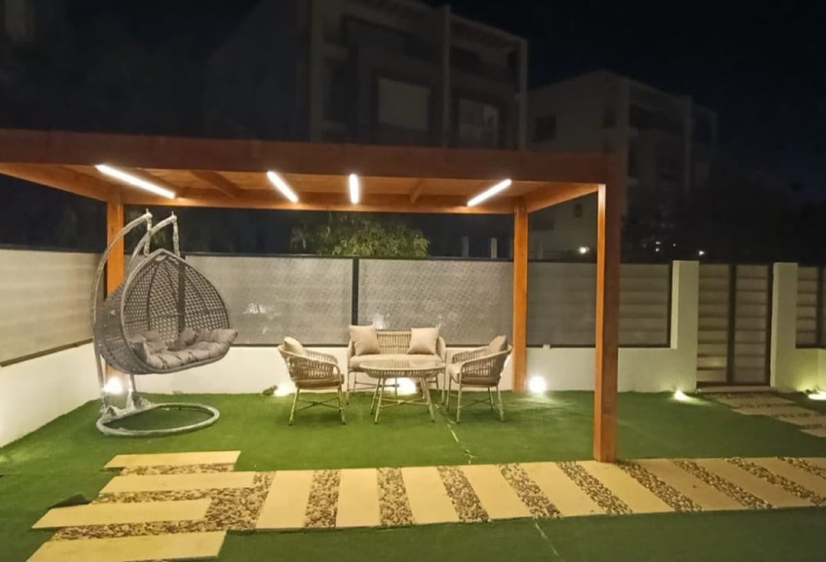 Photo 3 of 8 — Private Garden | Pergola | Smart Lock