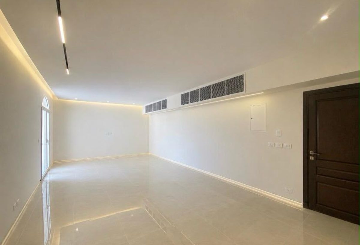 Photo 1 of 8 — First Tenant | Maid's Room | Ready to Move