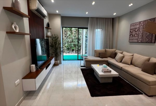 Private Garden | First Use | Ultra Modern
