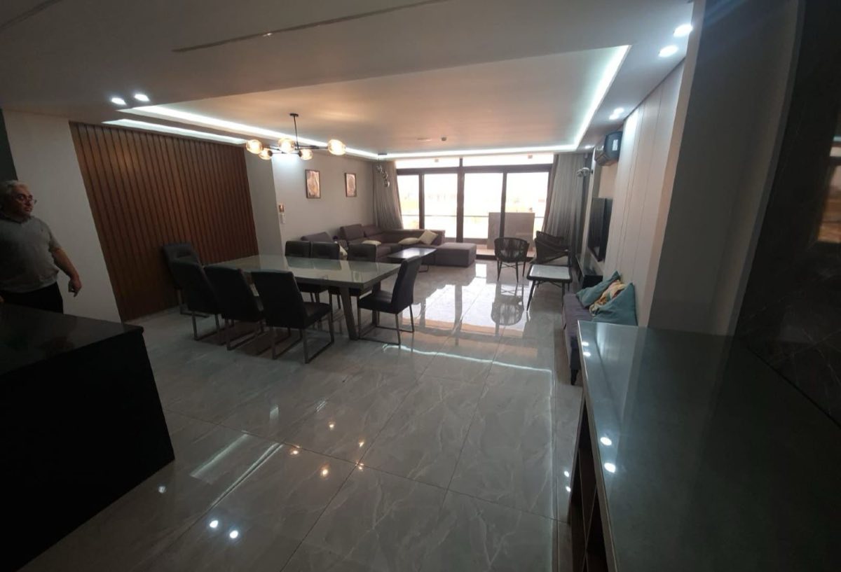 Photo 7 of 8 — 3BR | Spacious Apartment | Lake View