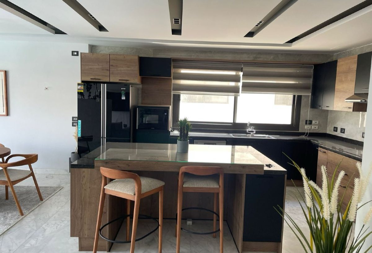 Photo 5 of 8 — Spacious Layout | Annual Contract