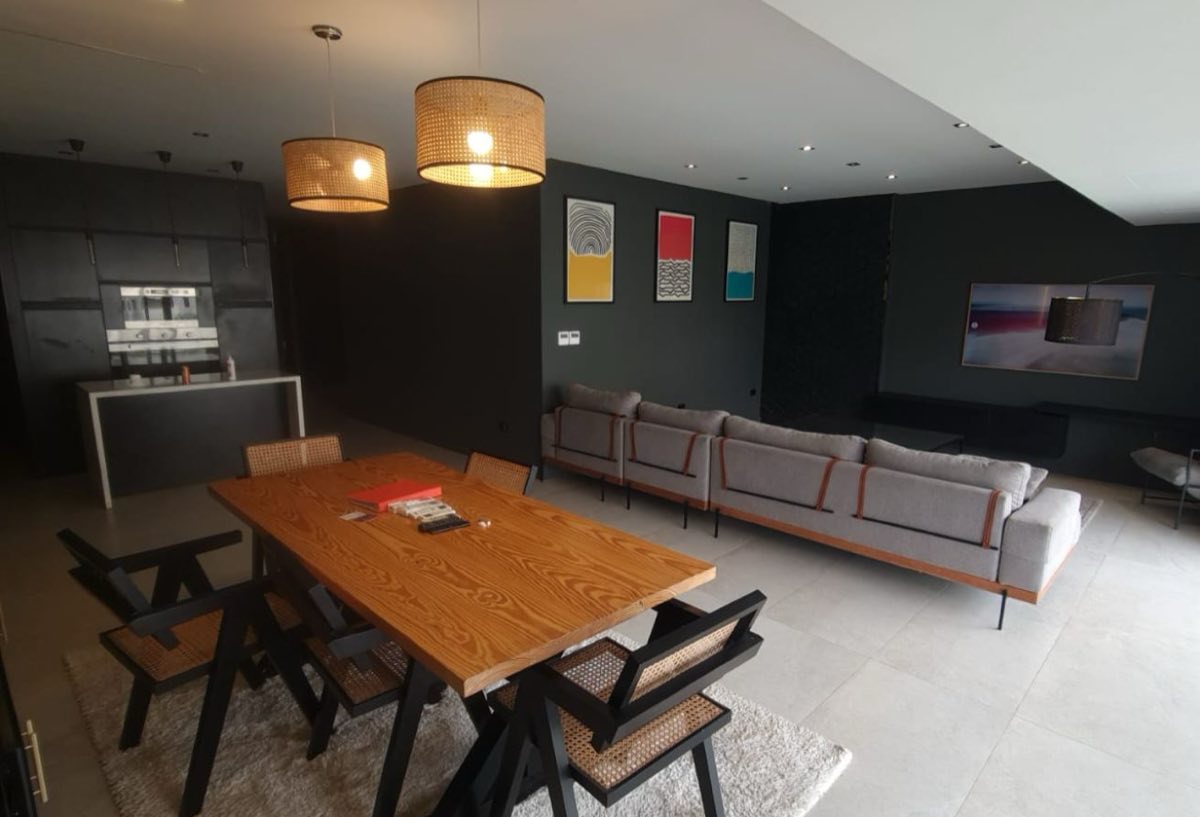 Photo 3 of 8 — Ultra Super Lux | Furnished | 2 Parking Slots