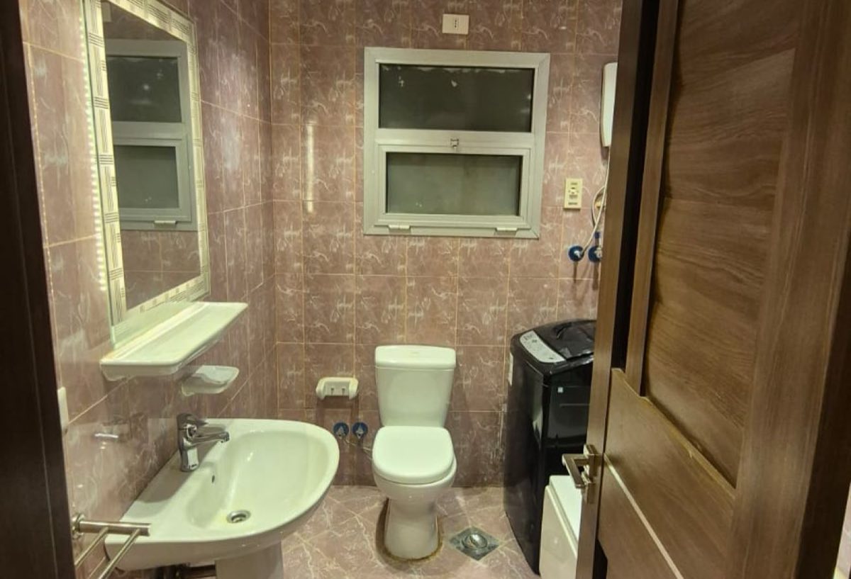 Photo 6 of 8 — Hotel-Style | First Use | All Season