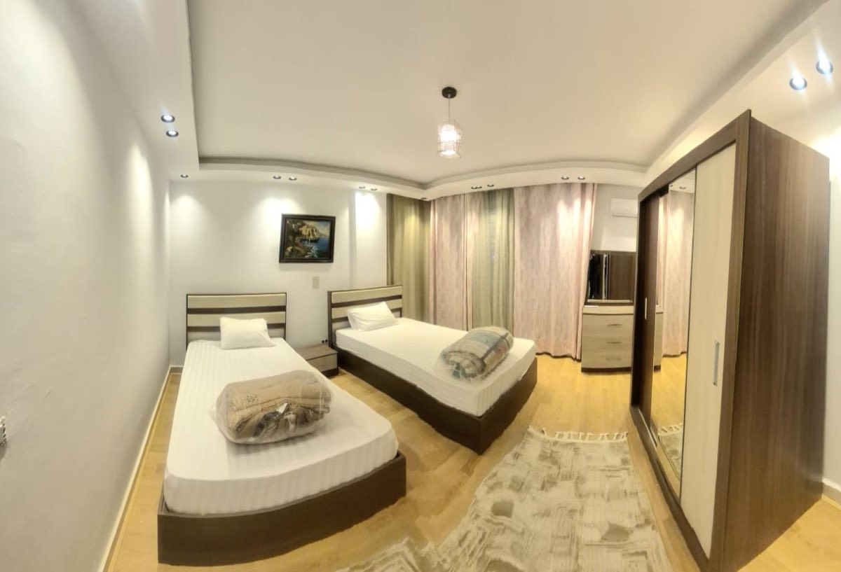 Photo 7 of 8 — Hotel-Style | First Use | All Season