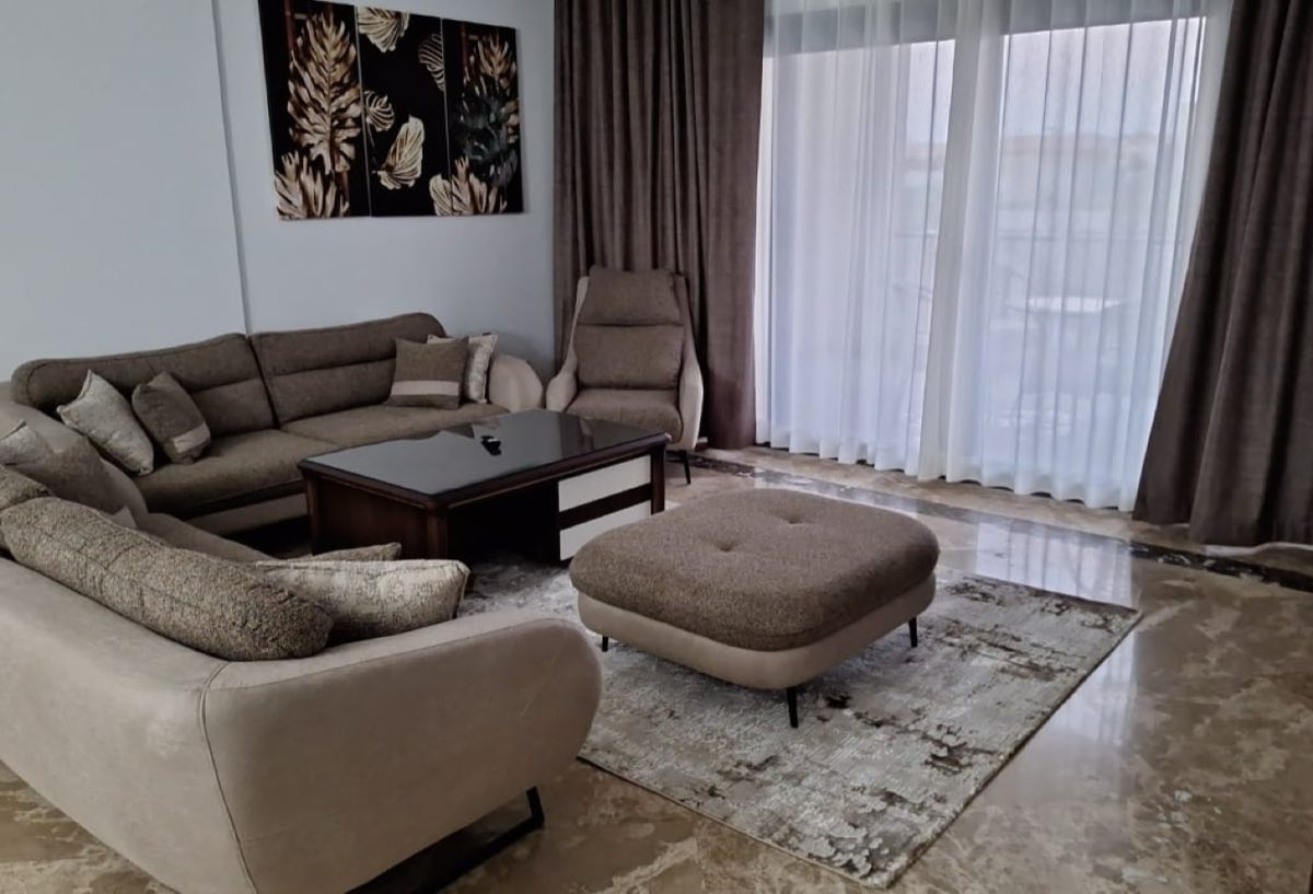 Photo 2 of 8 — Ultra Super Lux | Spacious Layout | 1st Floor