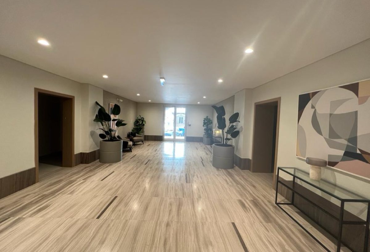Photo 4 of 8 — Move-In Ready | Prime Loction