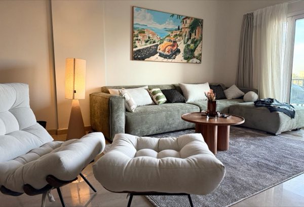 Boulevard | Nanny's Room | Available 8 Jun