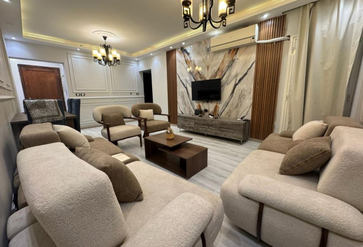 Photo 2 of 8 — Fully Furnished | Avenue Mall | Rehab 2