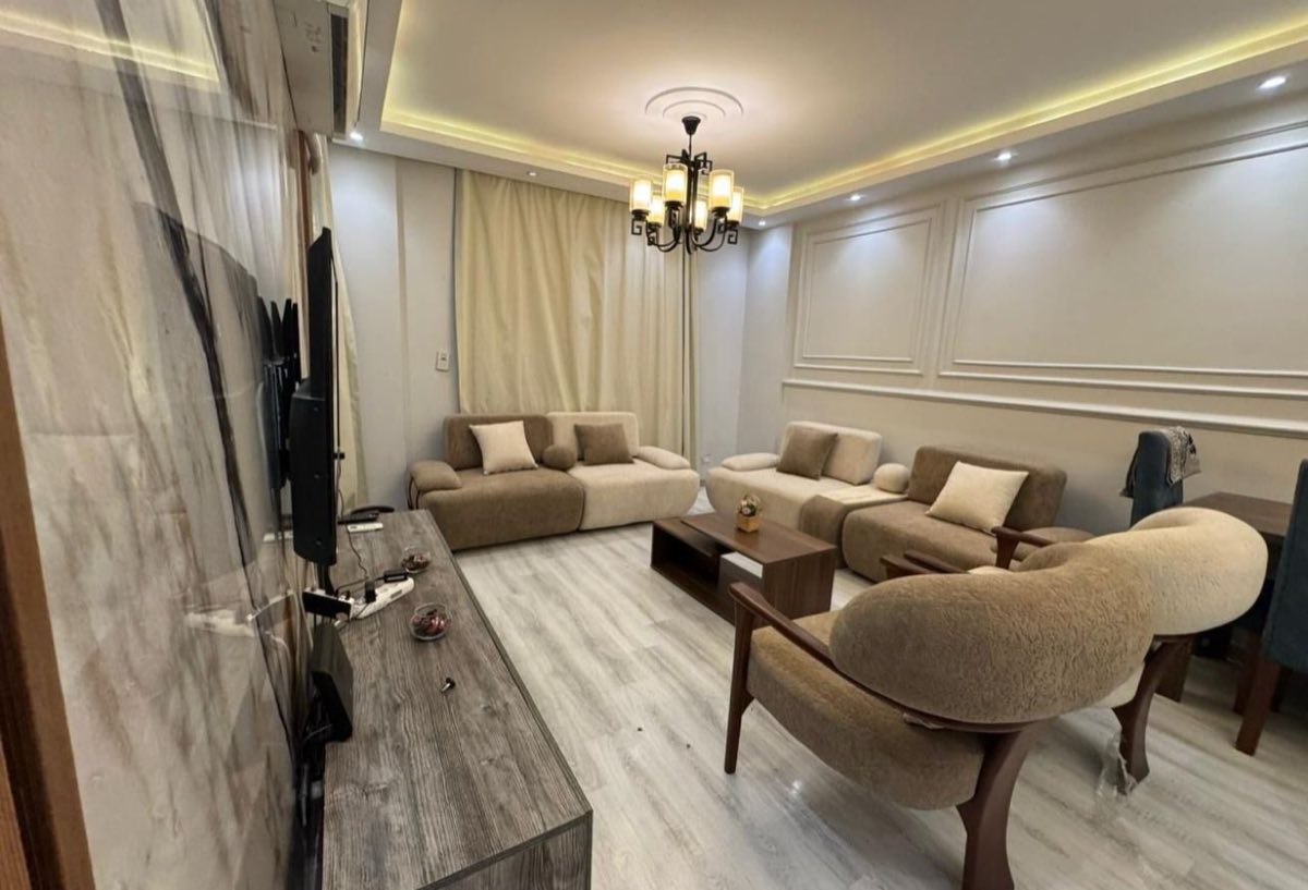 Photo 4 of 8 — Fully Furnished | Avenue Mall | Rehab 2