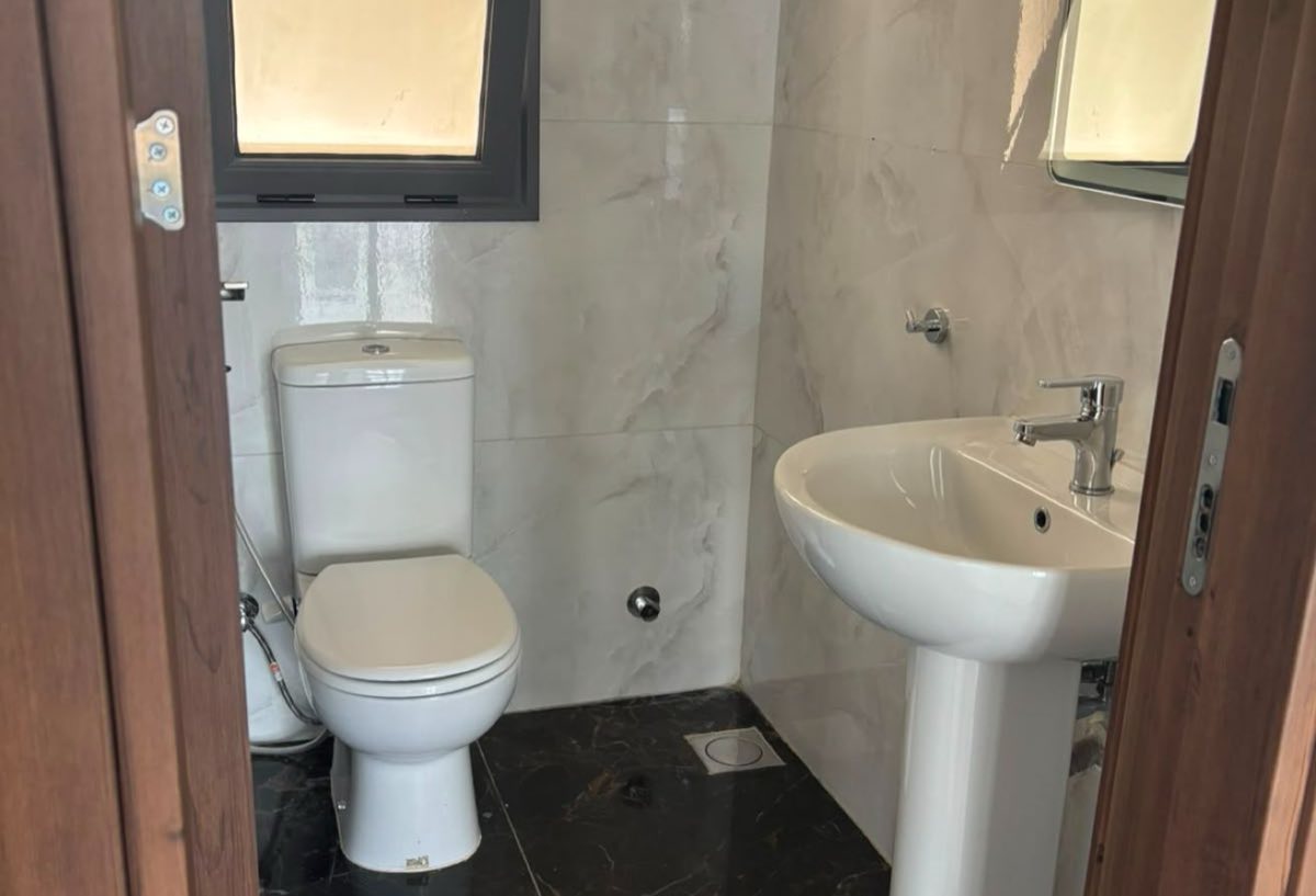 Photo 7 of 8 — Kitchen & ACs | Prime Location | Great Value