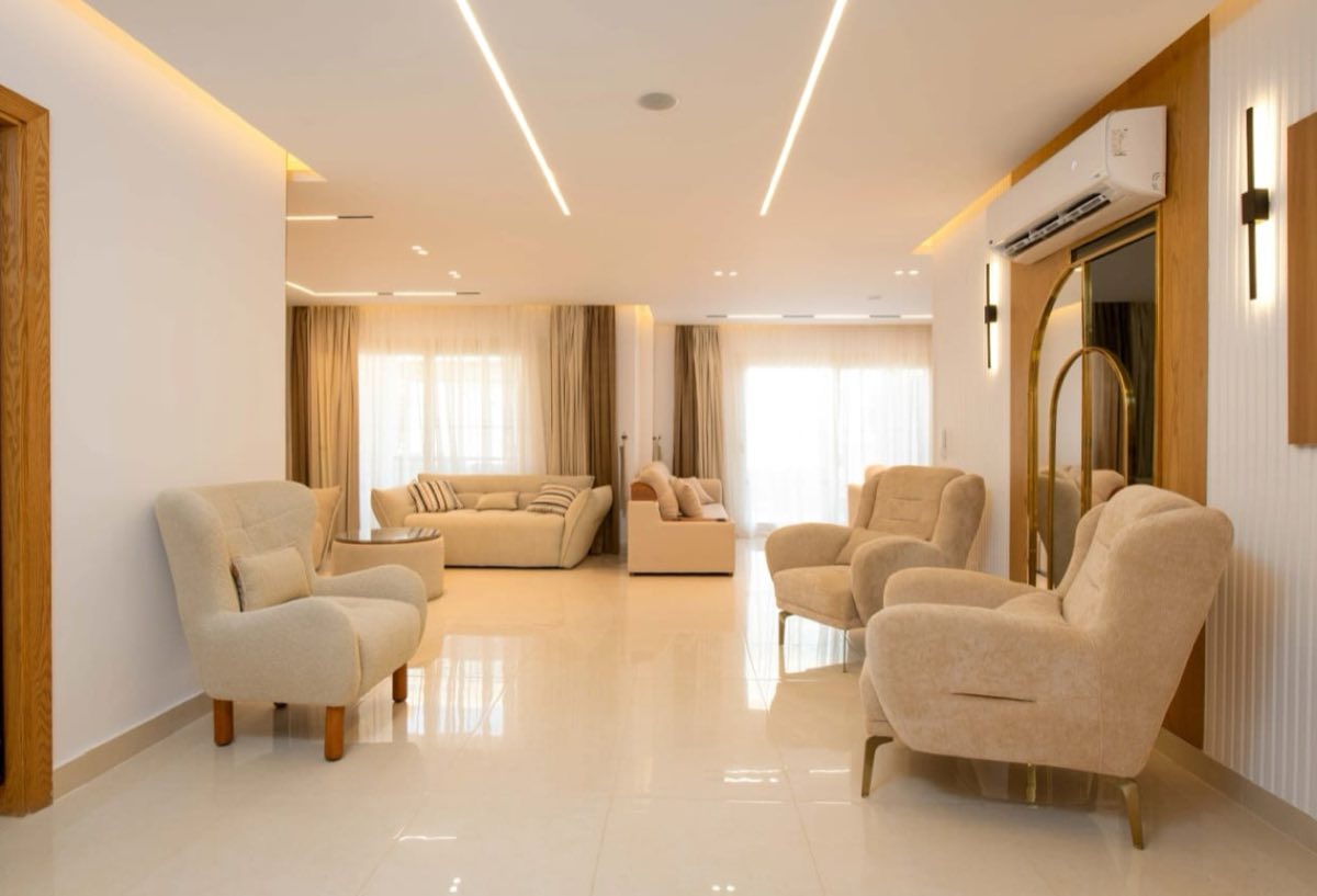 Photo 2 of 8 — Private Garden | Hotel Furnished | Ground Floor