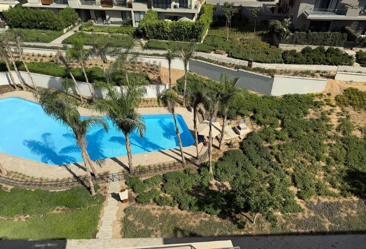 Photo 3 of 8 — Sky Condos | 200 sqm Terrace | V Residence