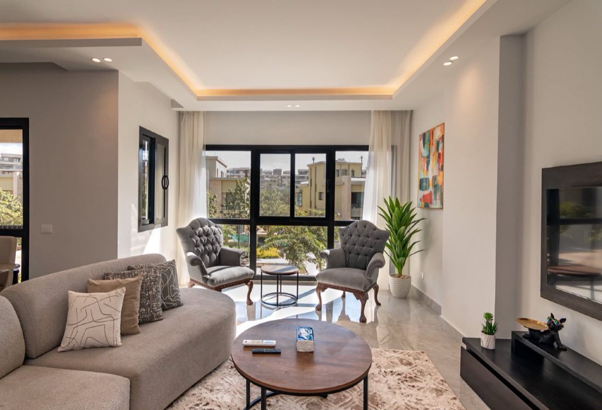 Photo 5 of 8 — 2 Master Bedrooms | Nanny's Room | Sky Condos