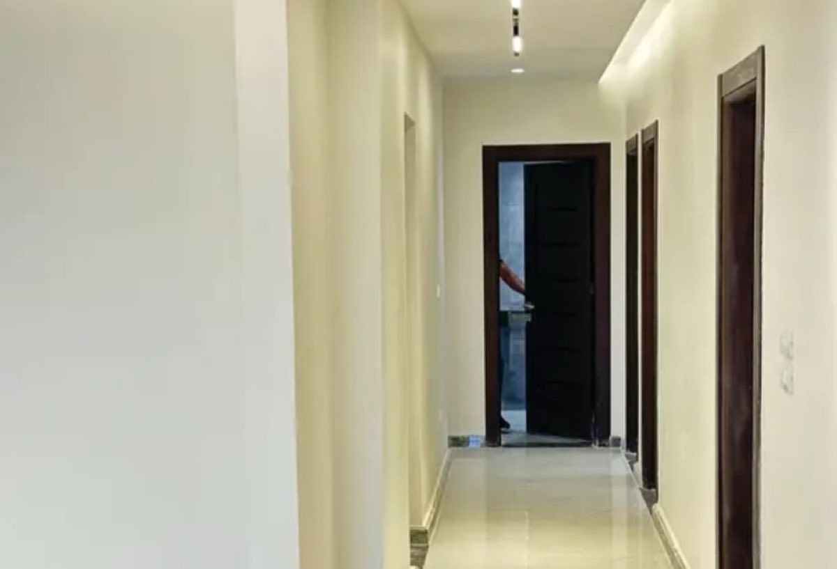 Photo 7 of 8 — First Use | Premium Finishing | Corner Facing